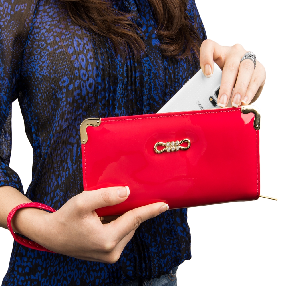 Tory Smartphone Wristlet (Magenta)